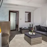 Irene Fira (Santorini)