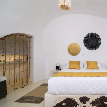 Irene 4* Fira (Santorini)