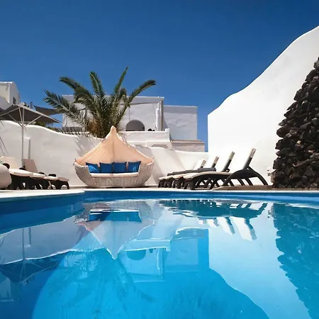 Irene Fira (Santorini)