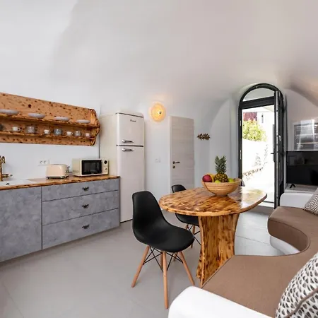 Irene 4* Fira (Santorini)