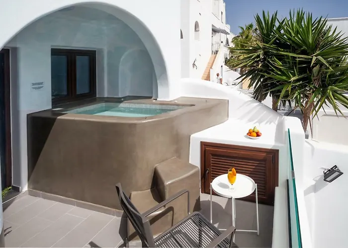 Irene Fira (Santorini)